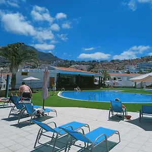 3* Aparthotel Malibu Park